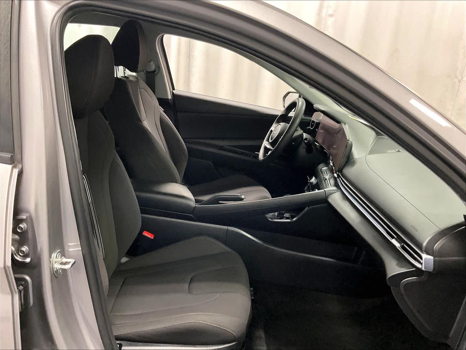 2024 Hyundai Elantra SEL - Photo 11