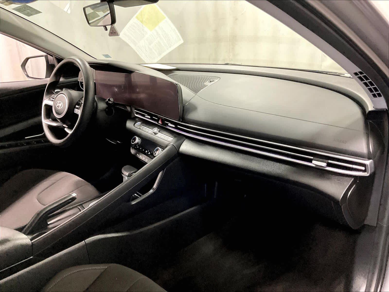 2024 Hyundai Elantra SEL - Photo 14