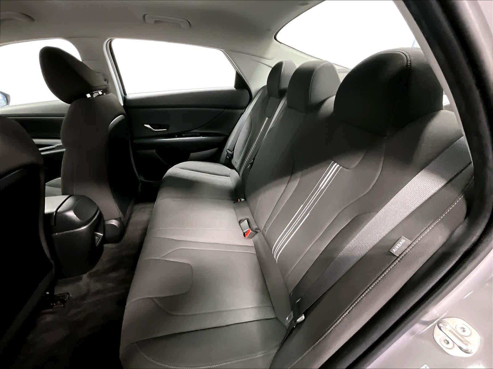 2024 Hyundai Elantra SEL - Photo 15