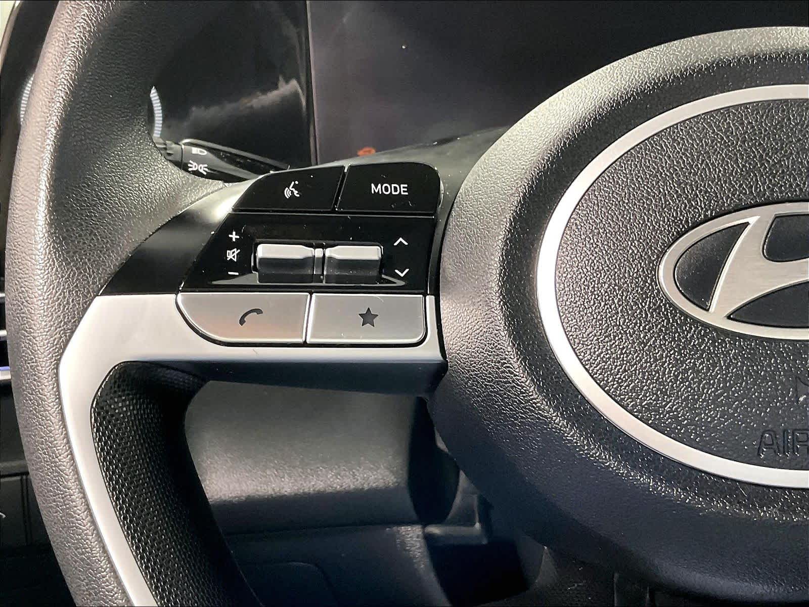 2024 Hyundai Elantra SEL - Photo 22