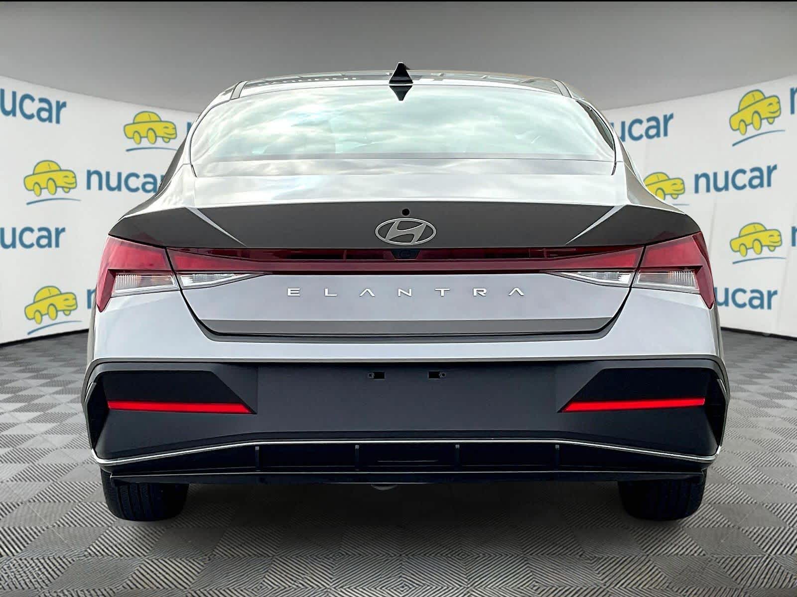 2024 Hyundai Elantra SEL - Photo 5