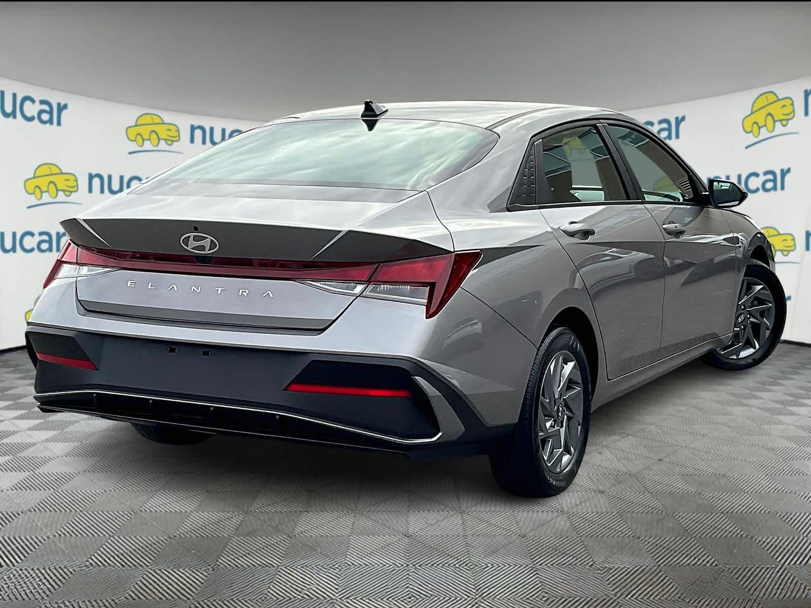 2024 Hyundai Elantra SEL - Photo 6