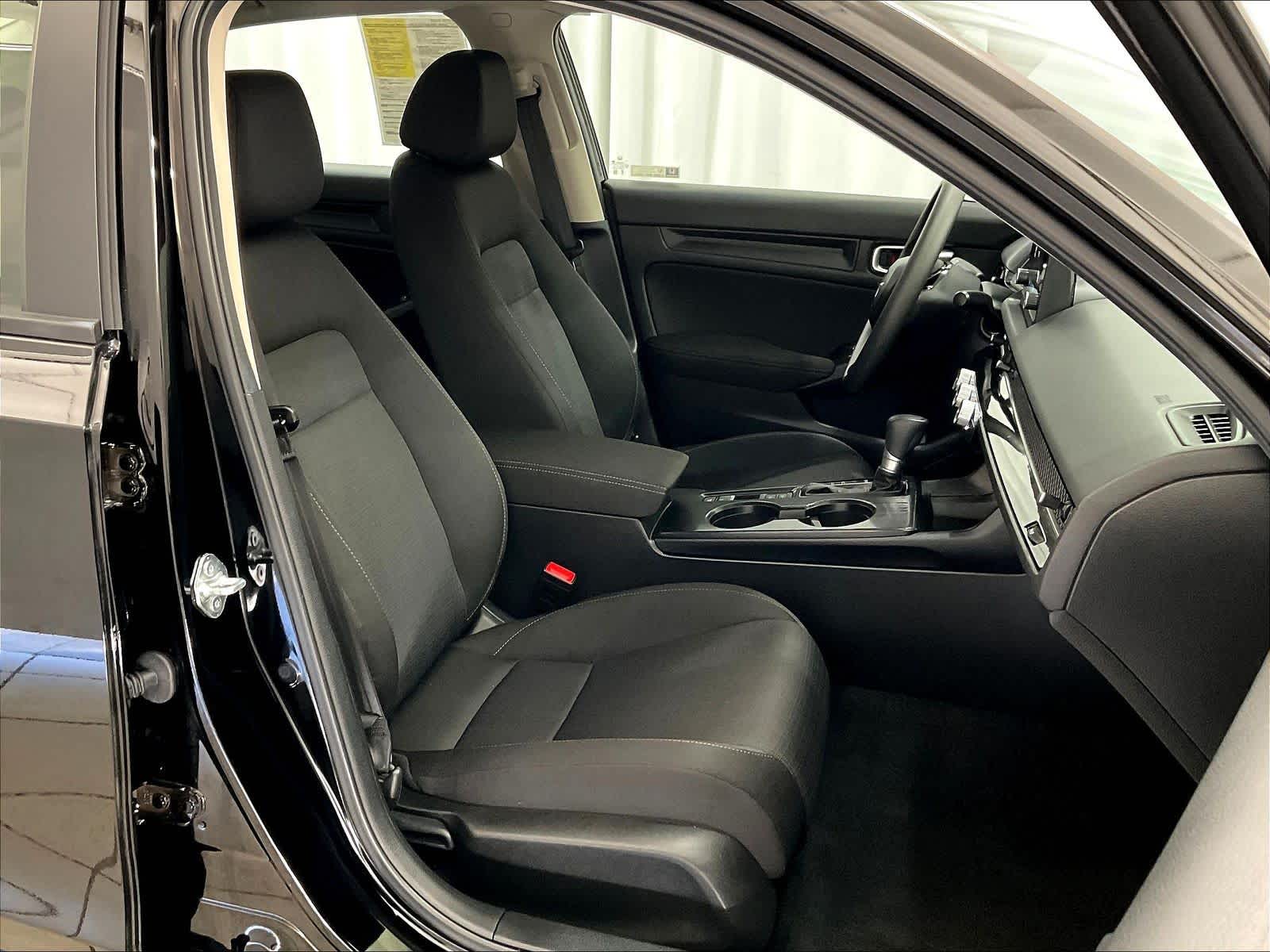 2025 Honda Civic LX - Photo 11