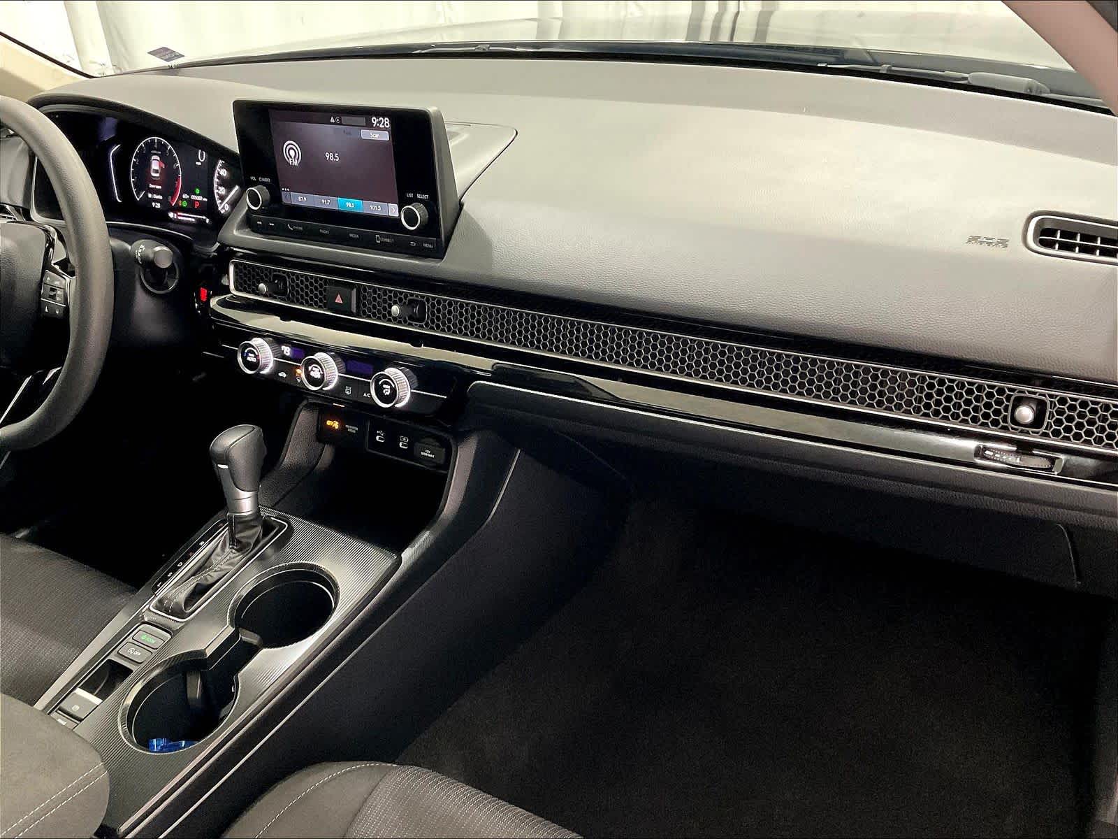 2025 Honda Civic LX - Photo 14