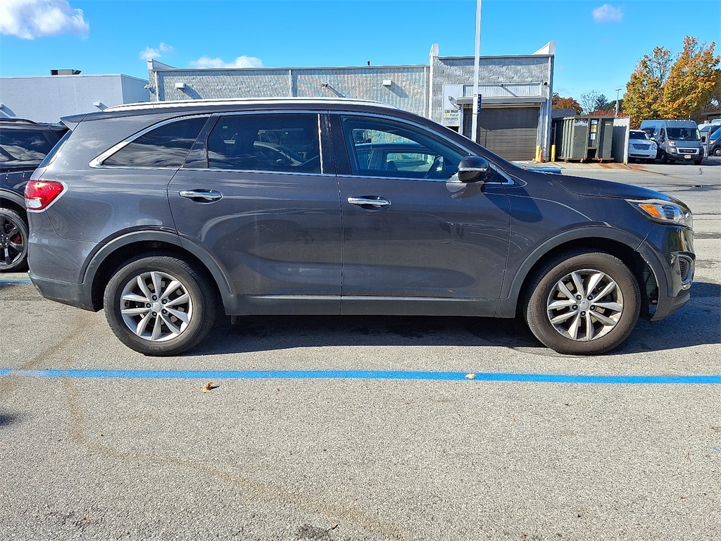 2018 Kia Sorento LX - Photo 7