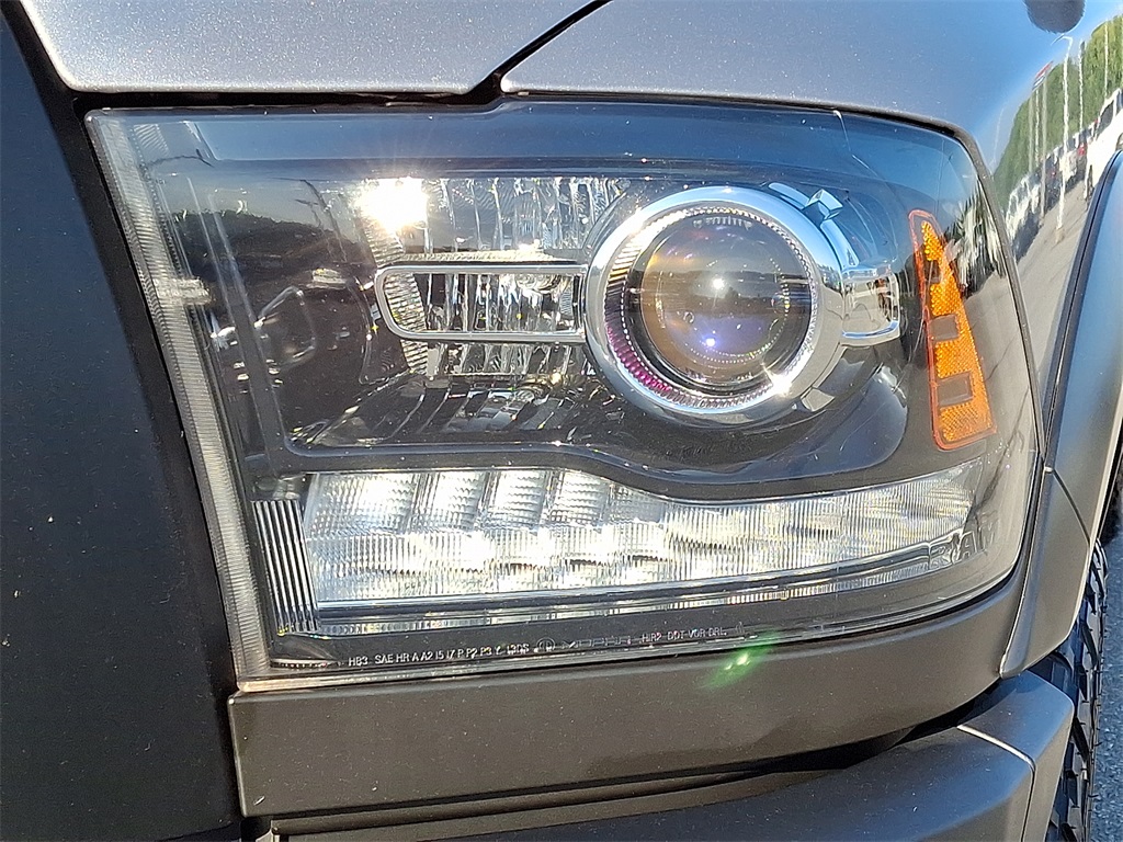 2022 Ram 1500 Classic Warlock - Photo 10