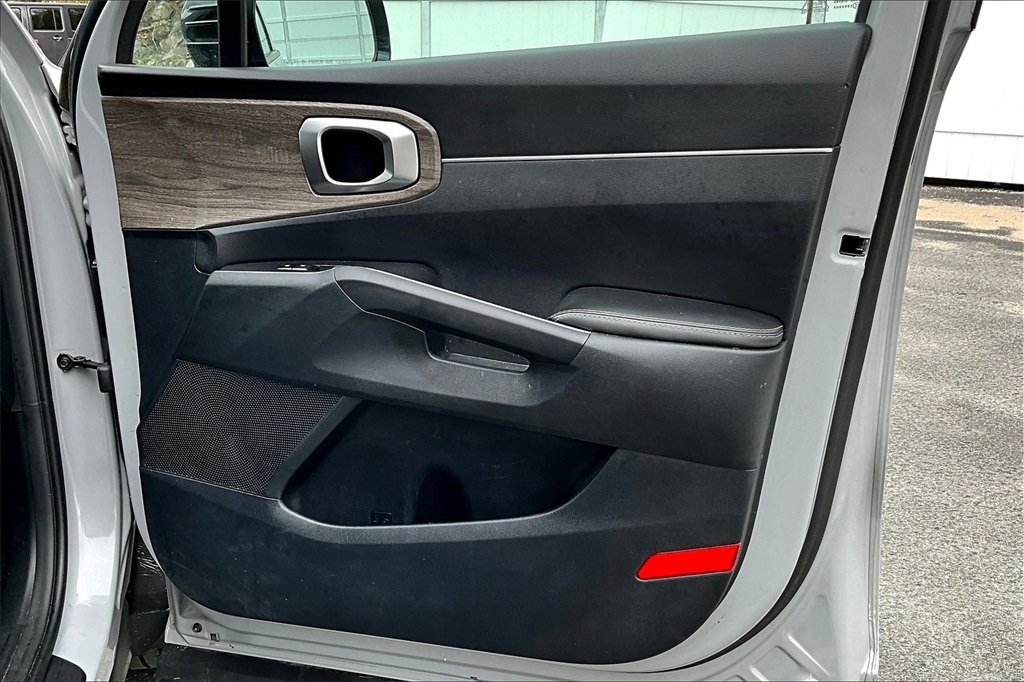 2022 Kia Sorento X-Line EX - Photo 12
