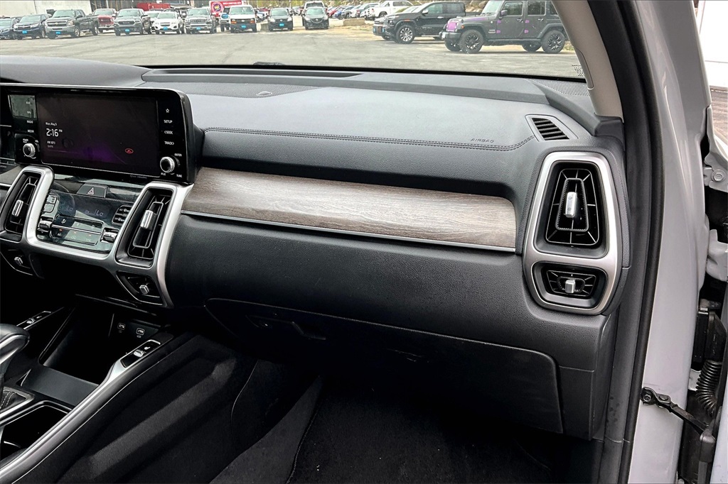 2022 Kia Sorento X-Line EX - Photo 13