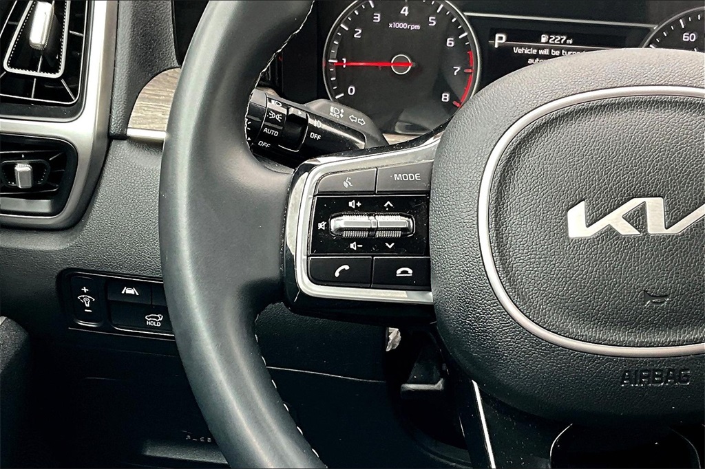 2022 Kia Sorento X-Line EX - Photo 24
