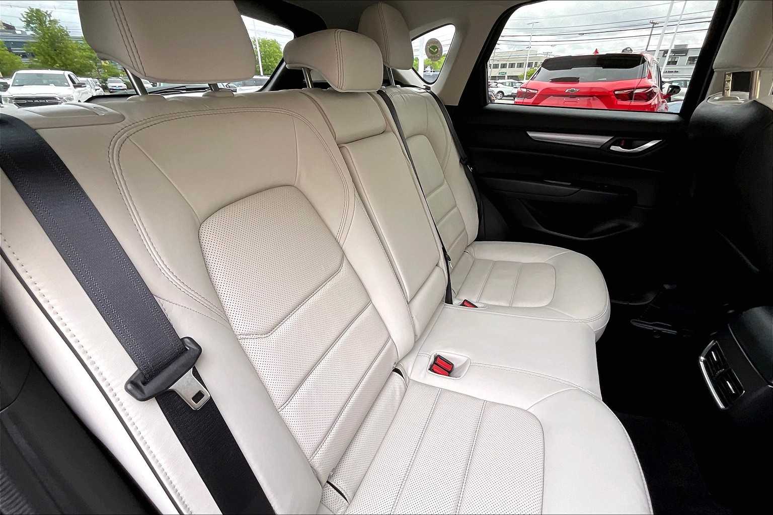 2025 Mazda CX-5 2.5 S Preferred Package - Photo 16