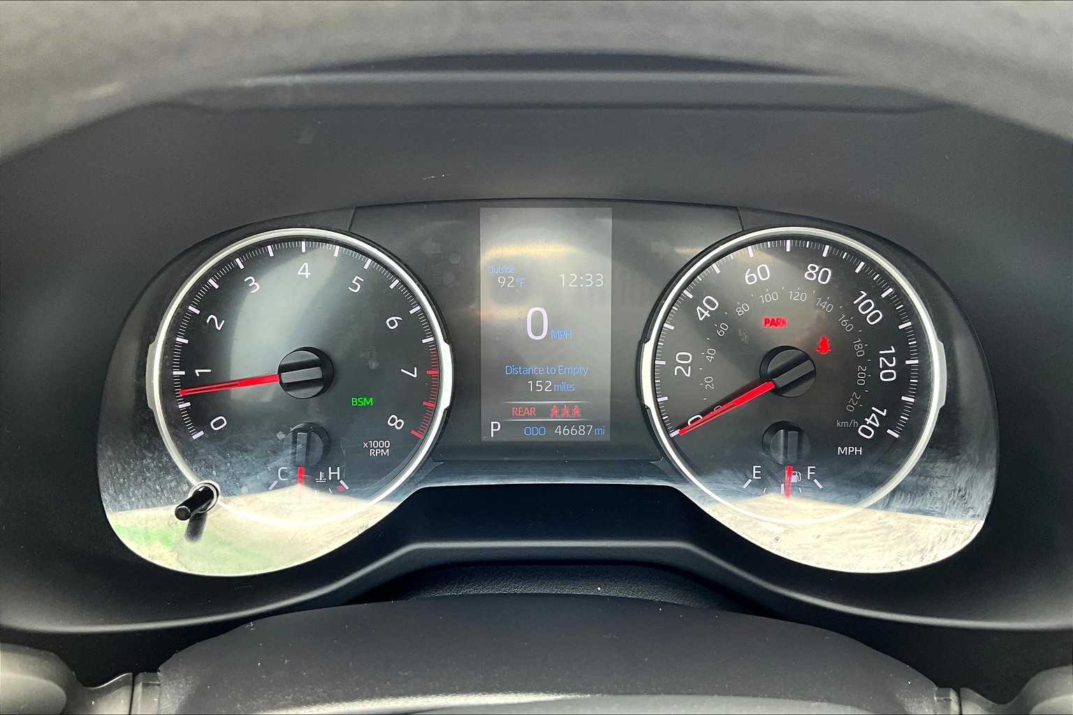 2020 Toyota RAV4 XLE - Photo 25