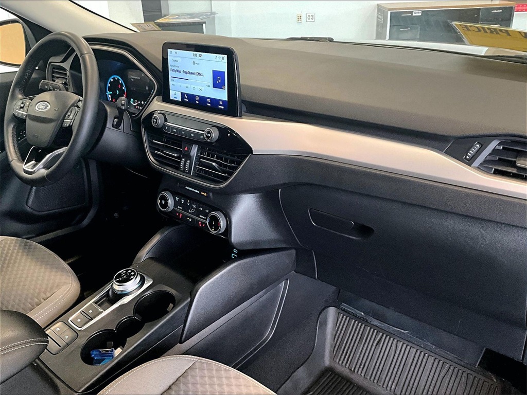 2022 Ford Escape SE - Photo 14