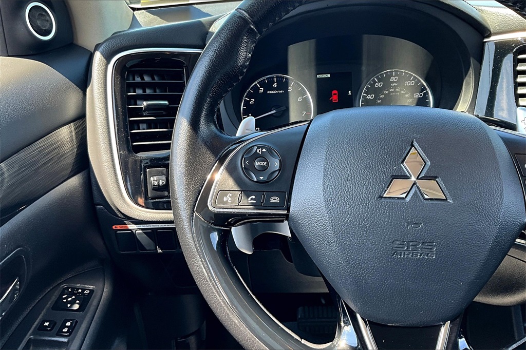 2016 Mitsubishi Outlander GT - Photo 23