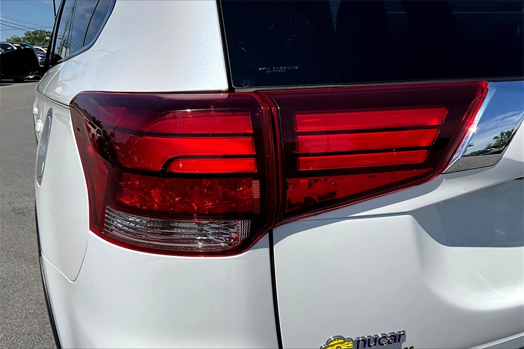 2016 Mitsubishi Outlander GT - Photo 31