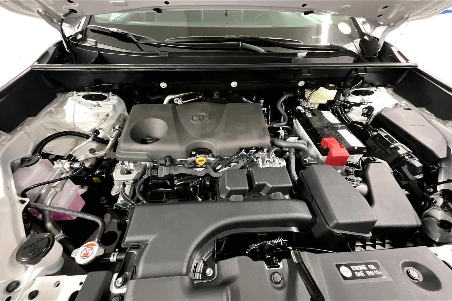 2025 Toyota RAV4 LE - Photo 16