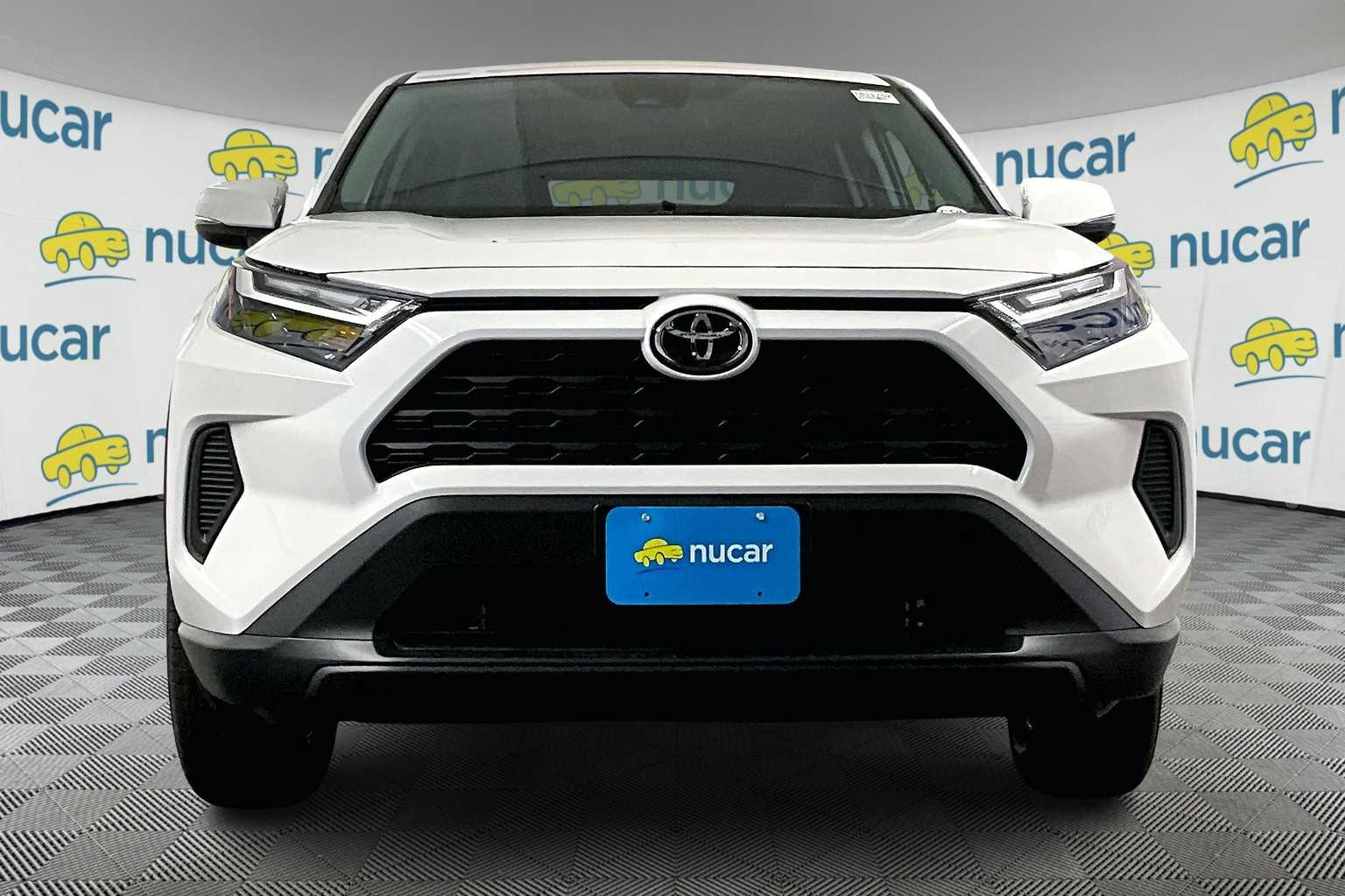 2025 Toyota RAV4 LE - Photo 3