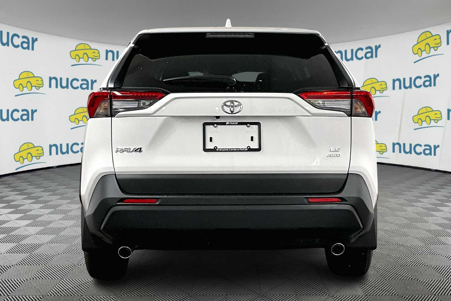 2025 Toyota RAV4 LE - Photo 6