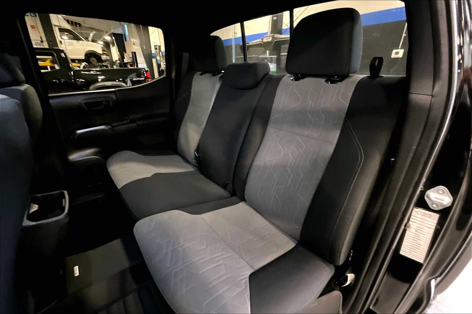 2022 Toyota Tacoma TRD Sport - Photo 15
