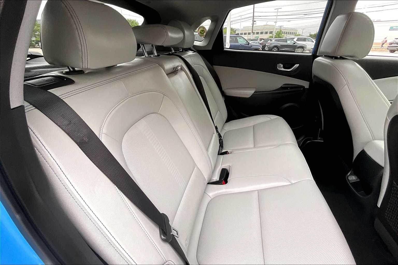 2022 Hyundai Kona Electric Limited - Photo 16