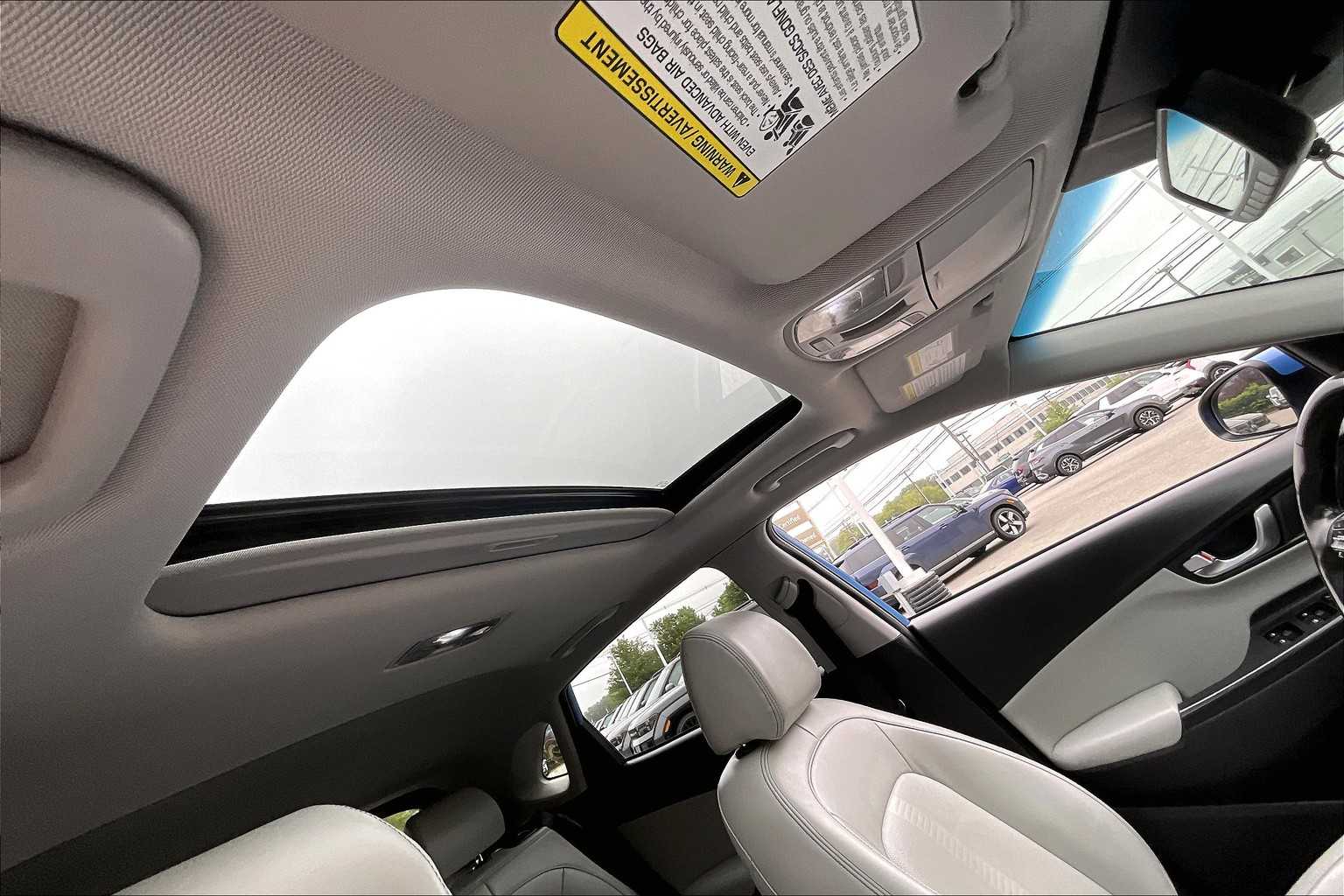 2022 Hyundai Kona Electric Limited - Photo 22