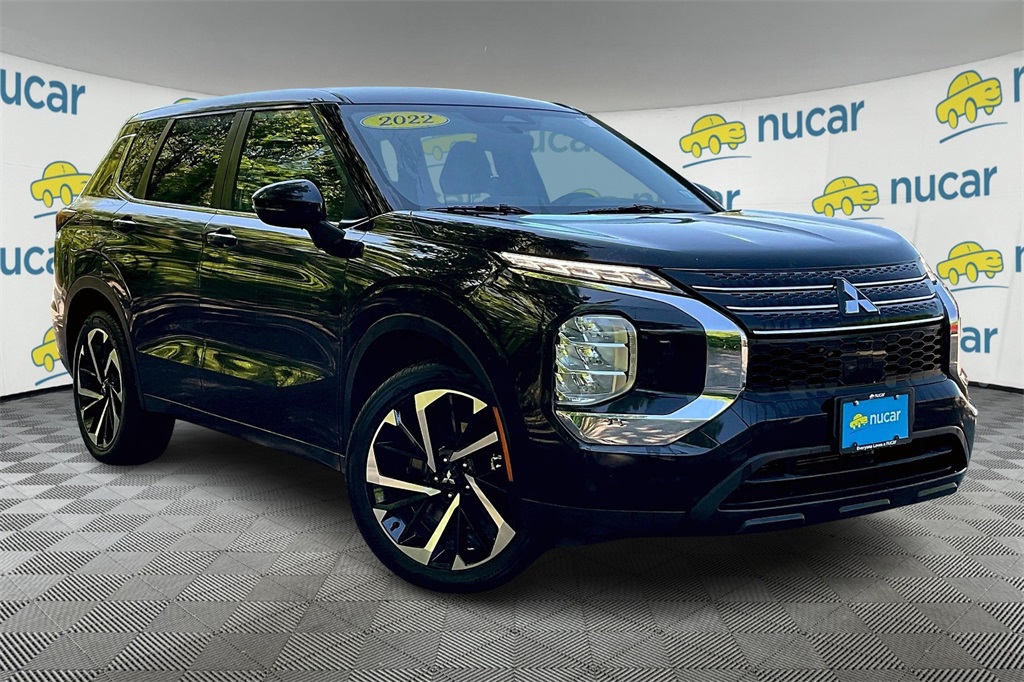 2022 Mitsubishi Outlander ES