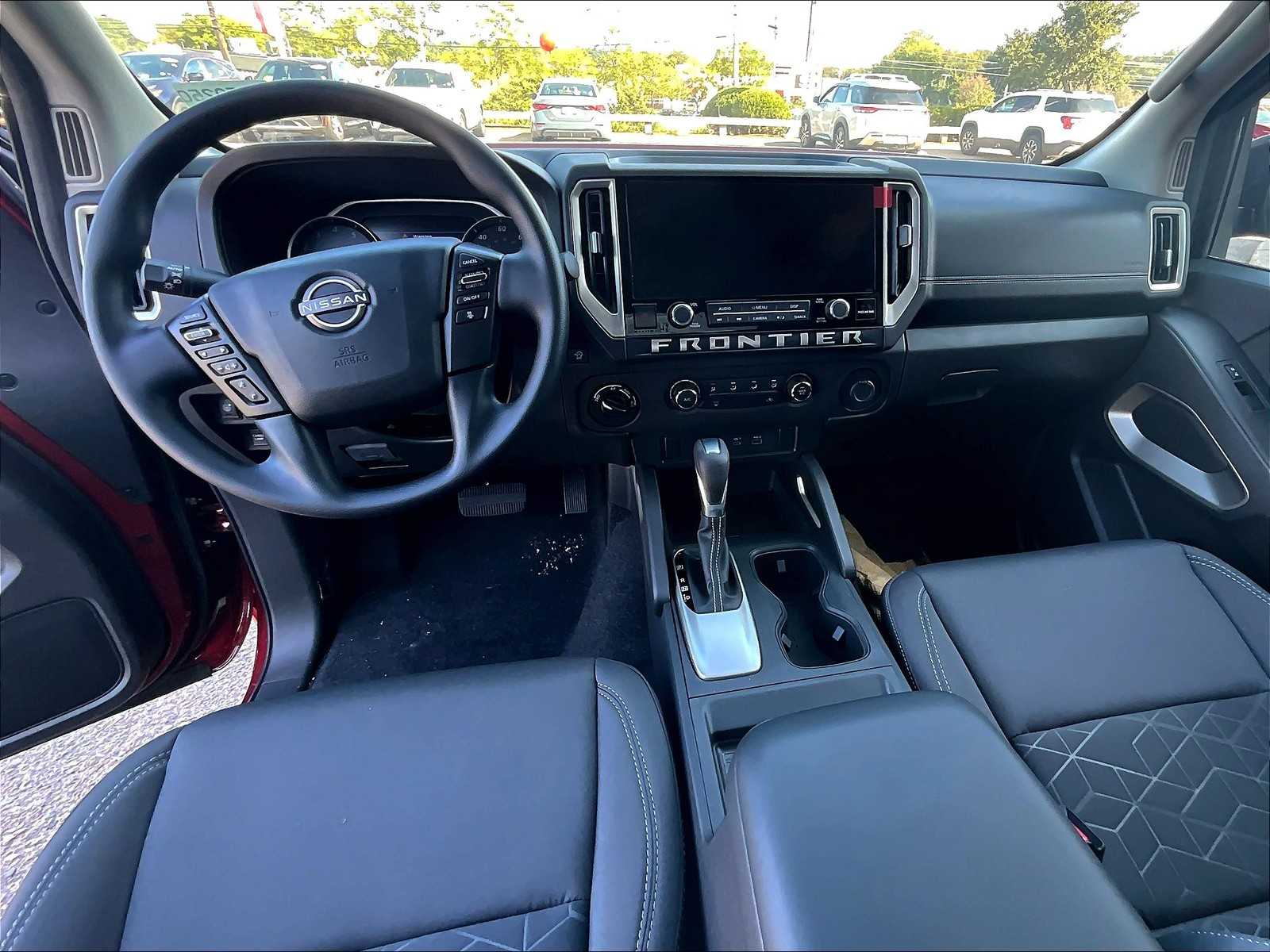 2025 Nissan Frontier SV - Photo 17