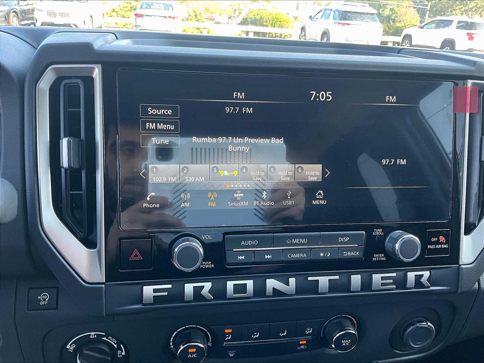 2025 Nissan Frontier SV - Photo 21