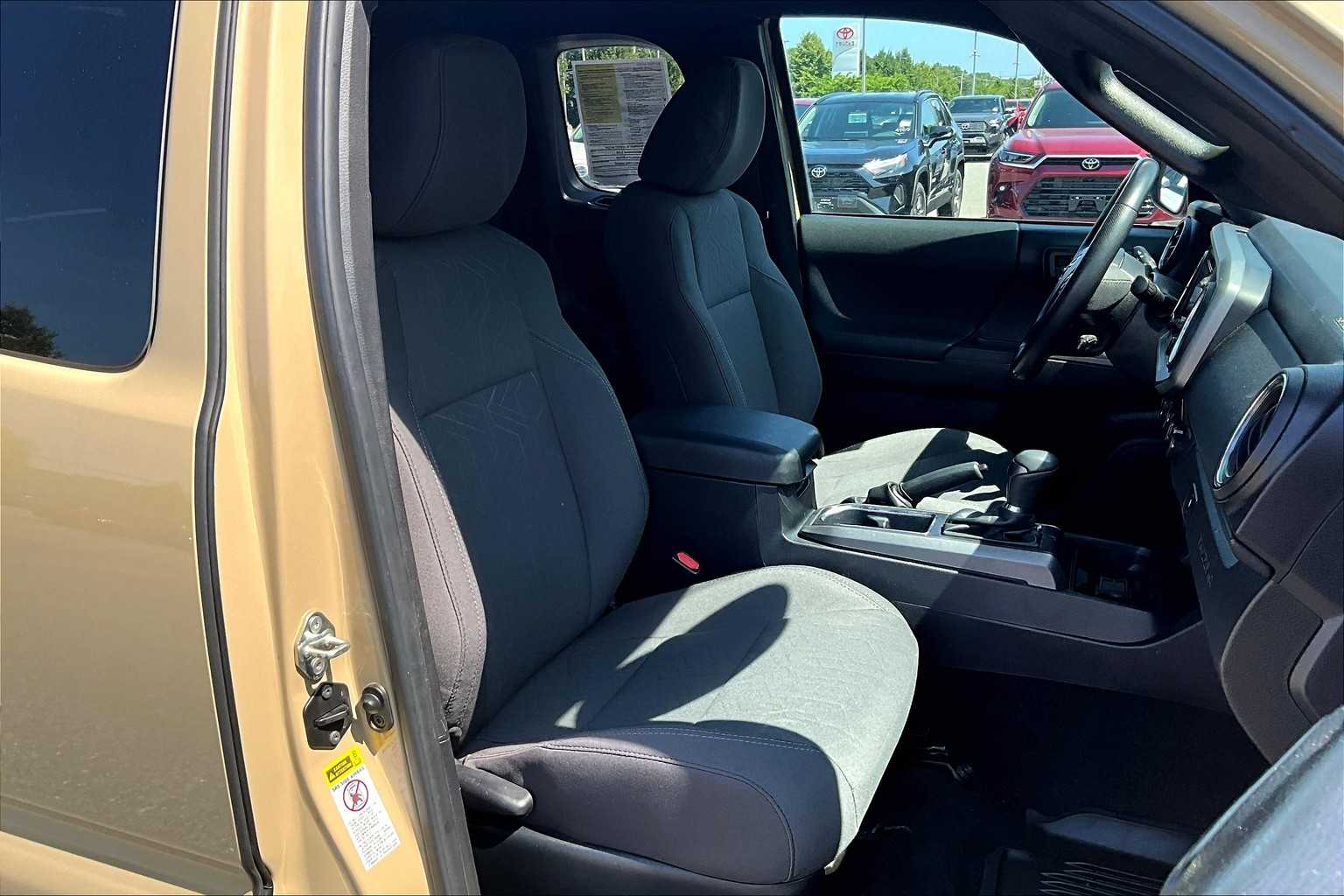 2017 Toyota Tacoma TRD Sport - Photo 11