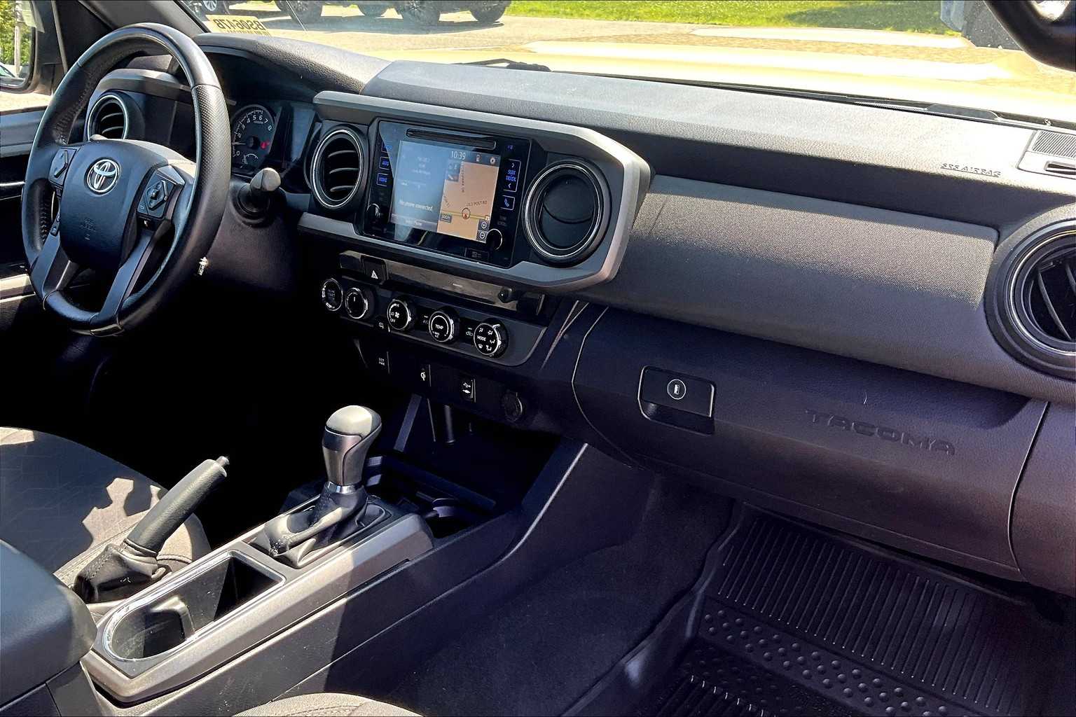 2017 Toyota Tacoma TRD Sport - Photo 14