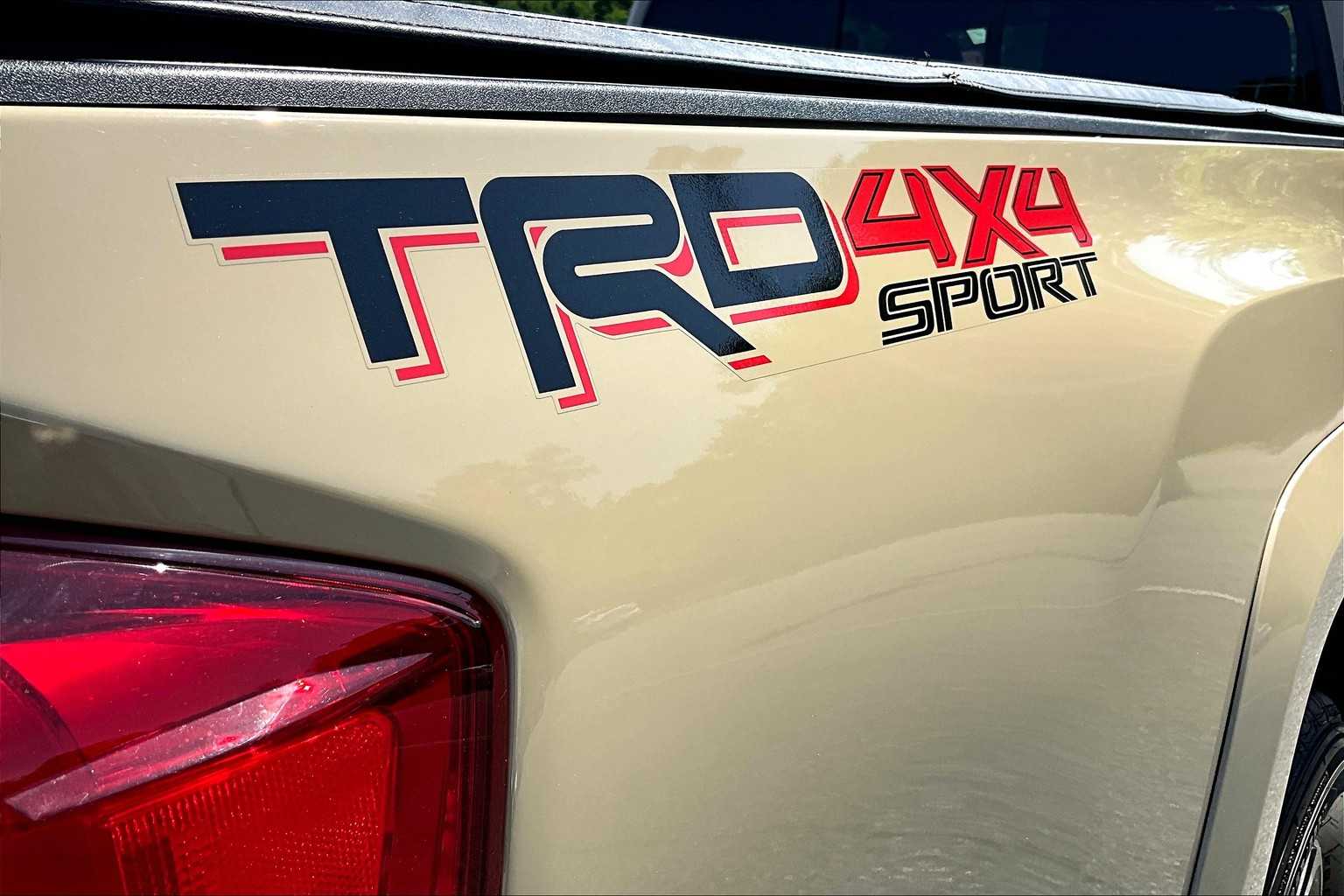 2017 Toyota Tacoma TRD Sport - Photo 29