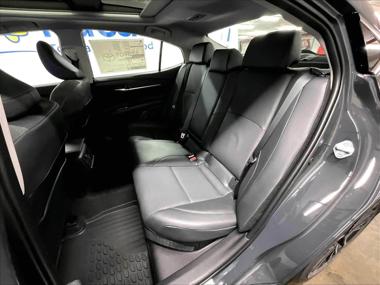 2025 Toyota Camry XLE - Photo 15