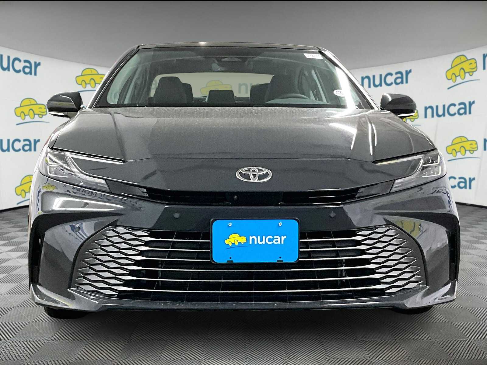 2025 Toyota Camry XLE - Photo 3