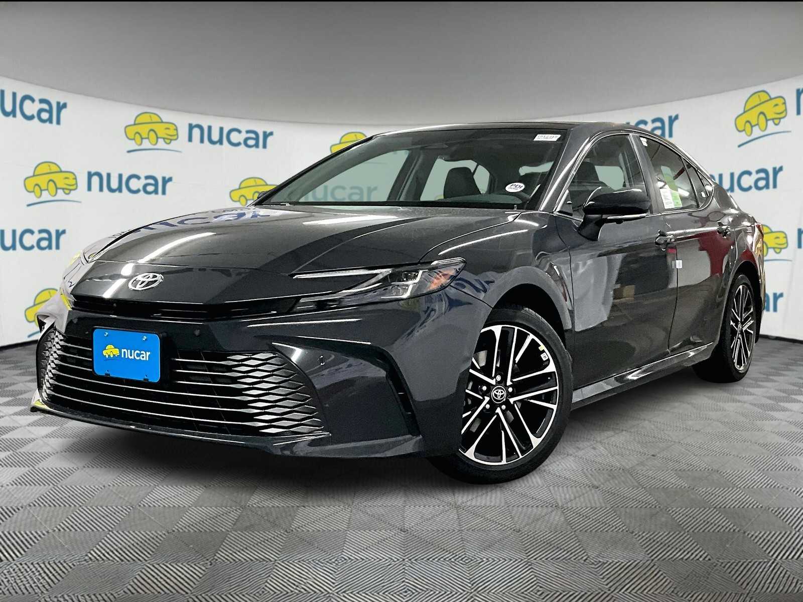 2025 Toyota Camry XLE - Photo 4