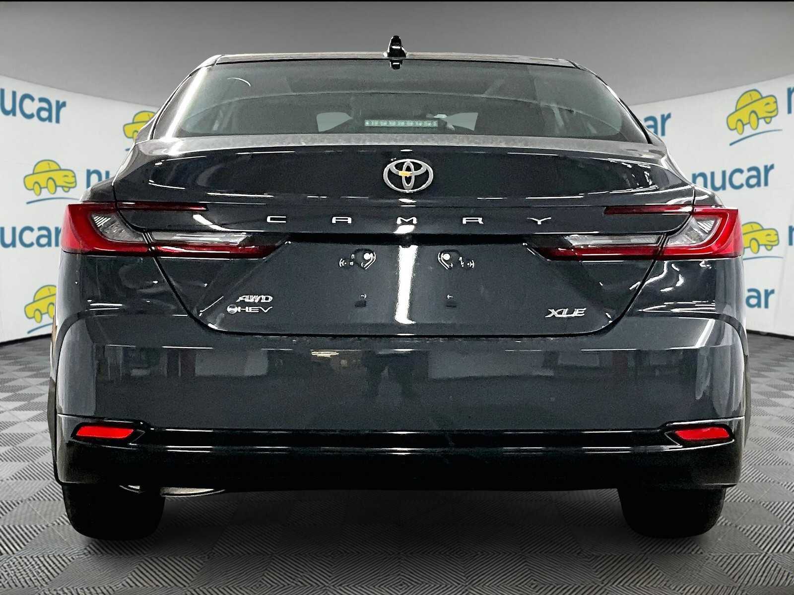2025 Toyota Camry XLE - Photo 6