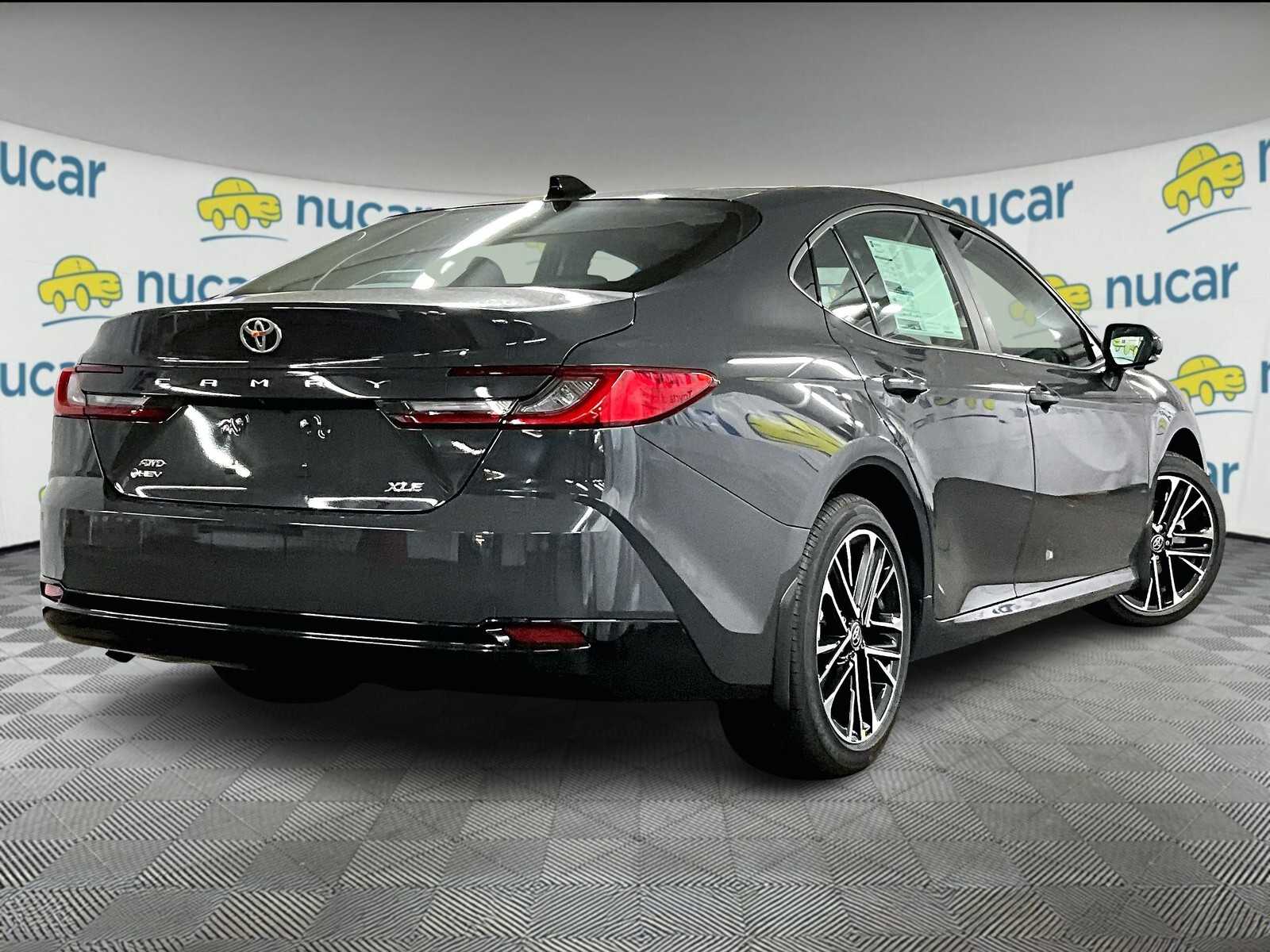2025 Toyota Camry XLE - Photo 7