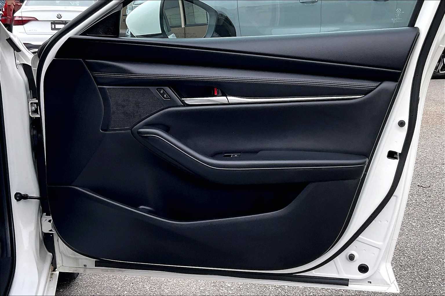 2022 Mazda Mazda3 Hatchback Preferred - Photo 12