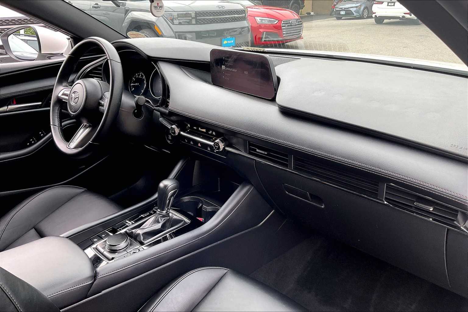 2022 Mazda Mazda3 Hatchback Preferred - Photo 14