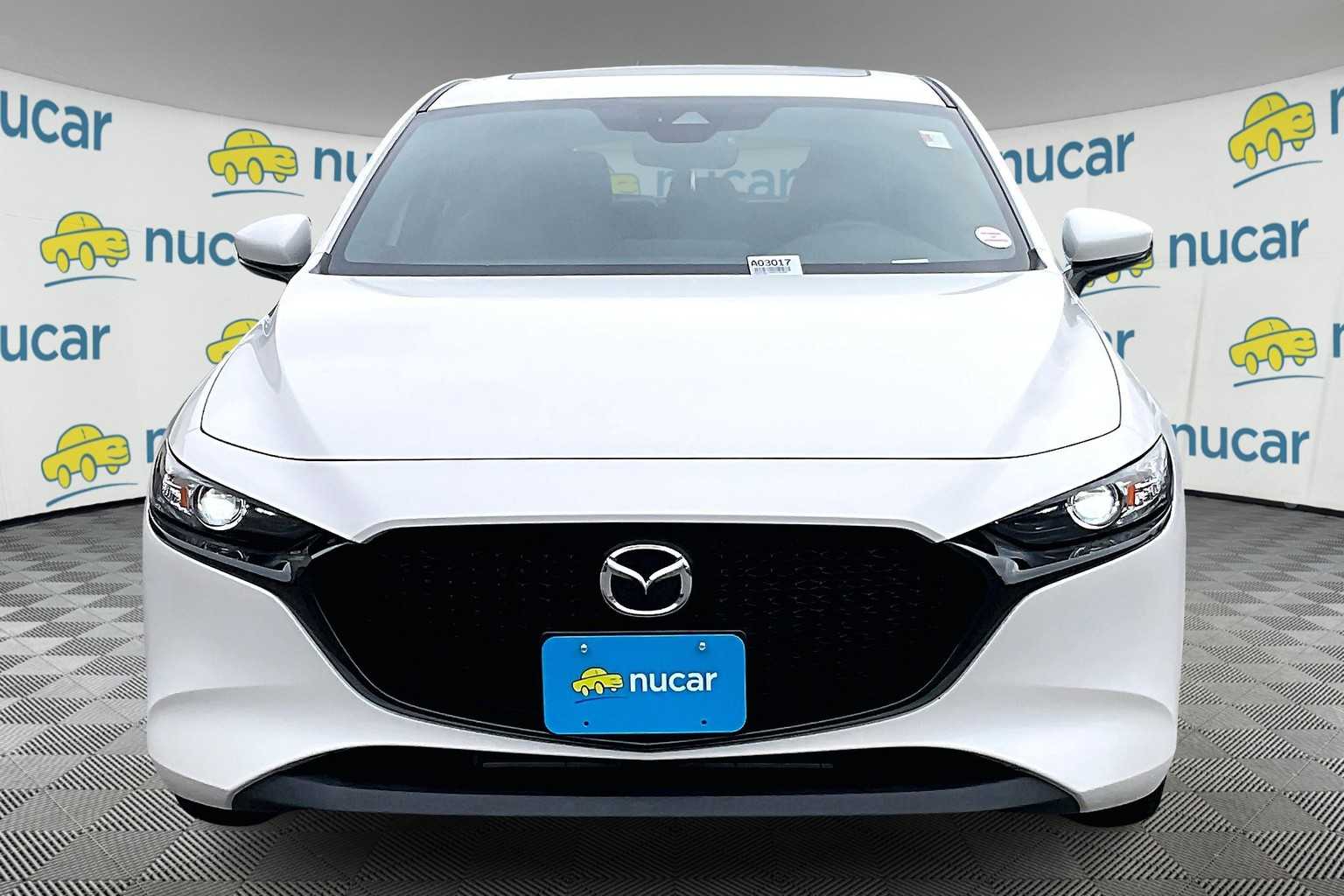 2022 Mazda Mazda3 Hatchback Preferred - Photo 2