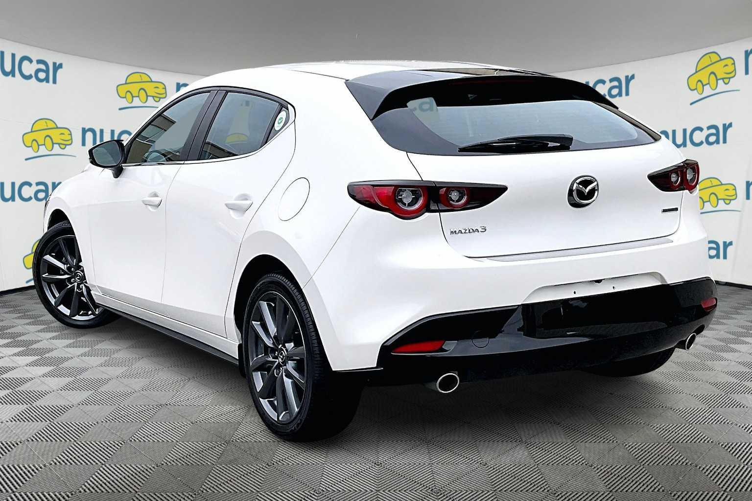 2022 Mazda Mazda3 Hatchback Preferred - Photo 4