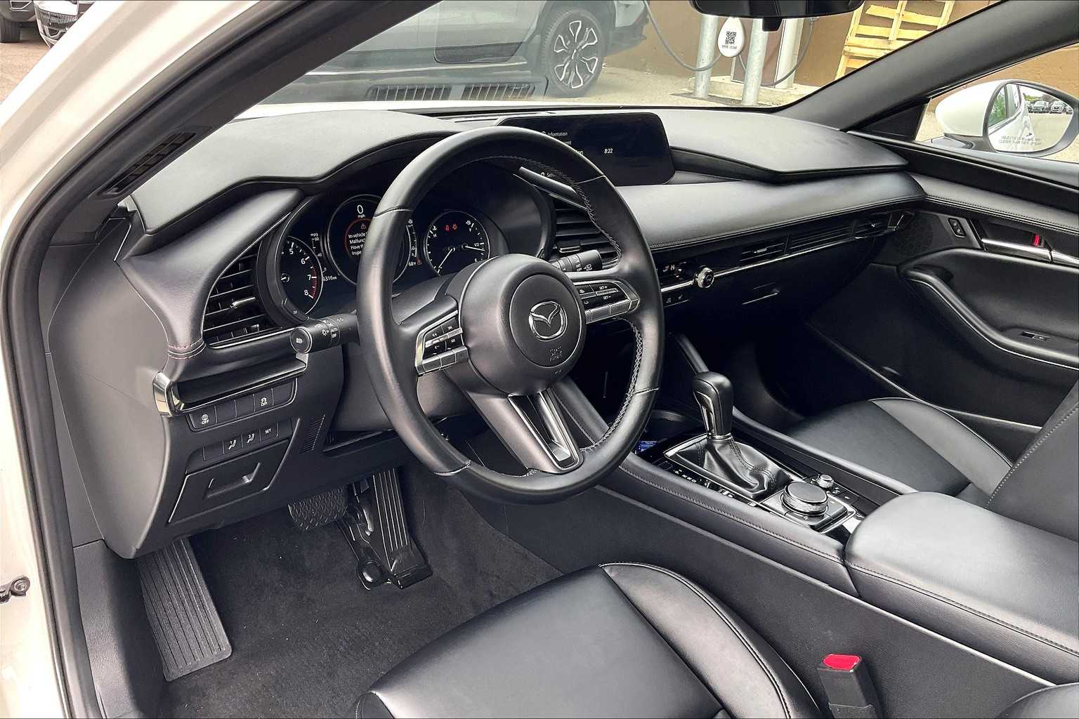2022 Mazda Mazda3 Hatchback Preferred - Photo 8