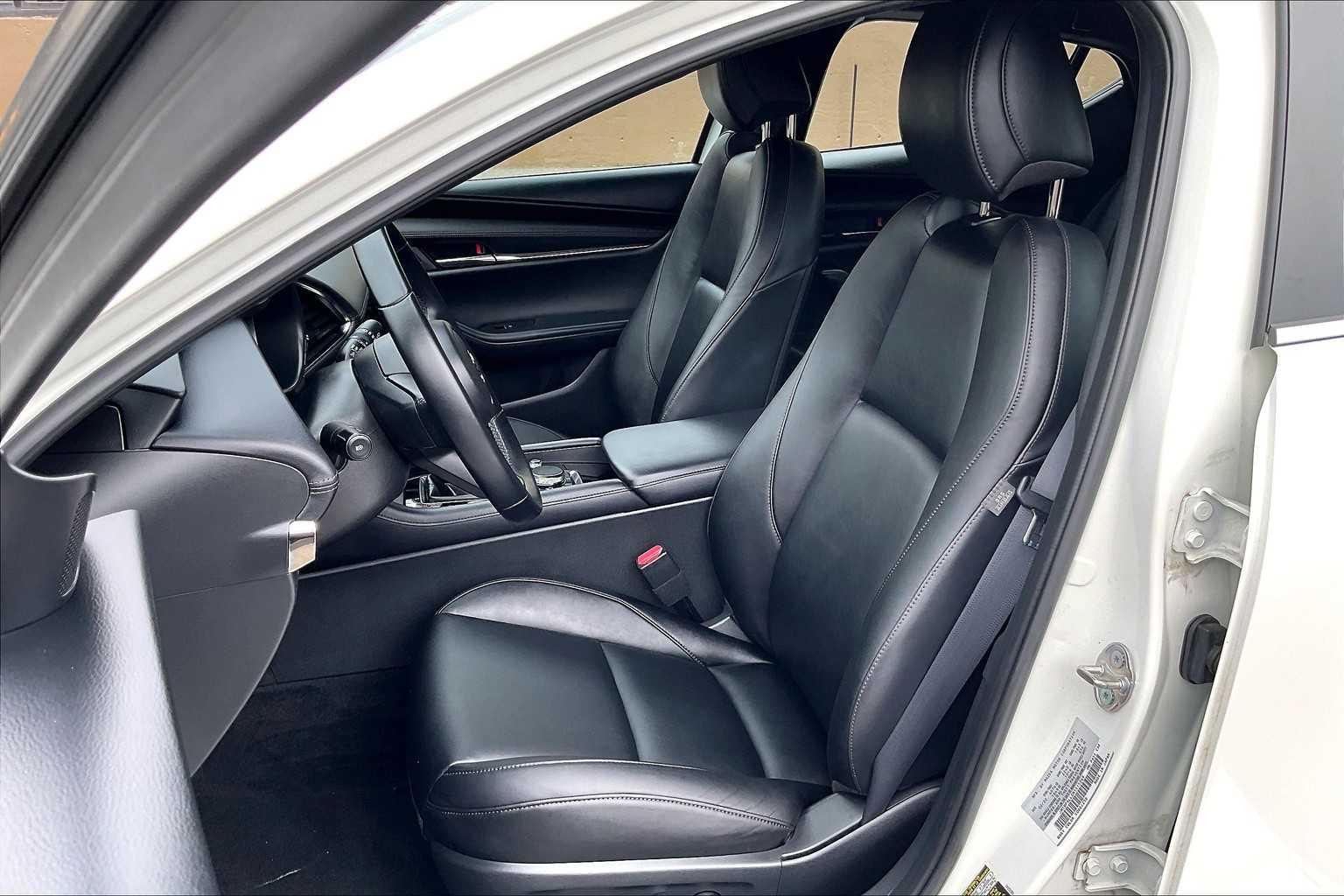 2022 Mazda Mazda3 Hatchback Preferred - Photo 10
