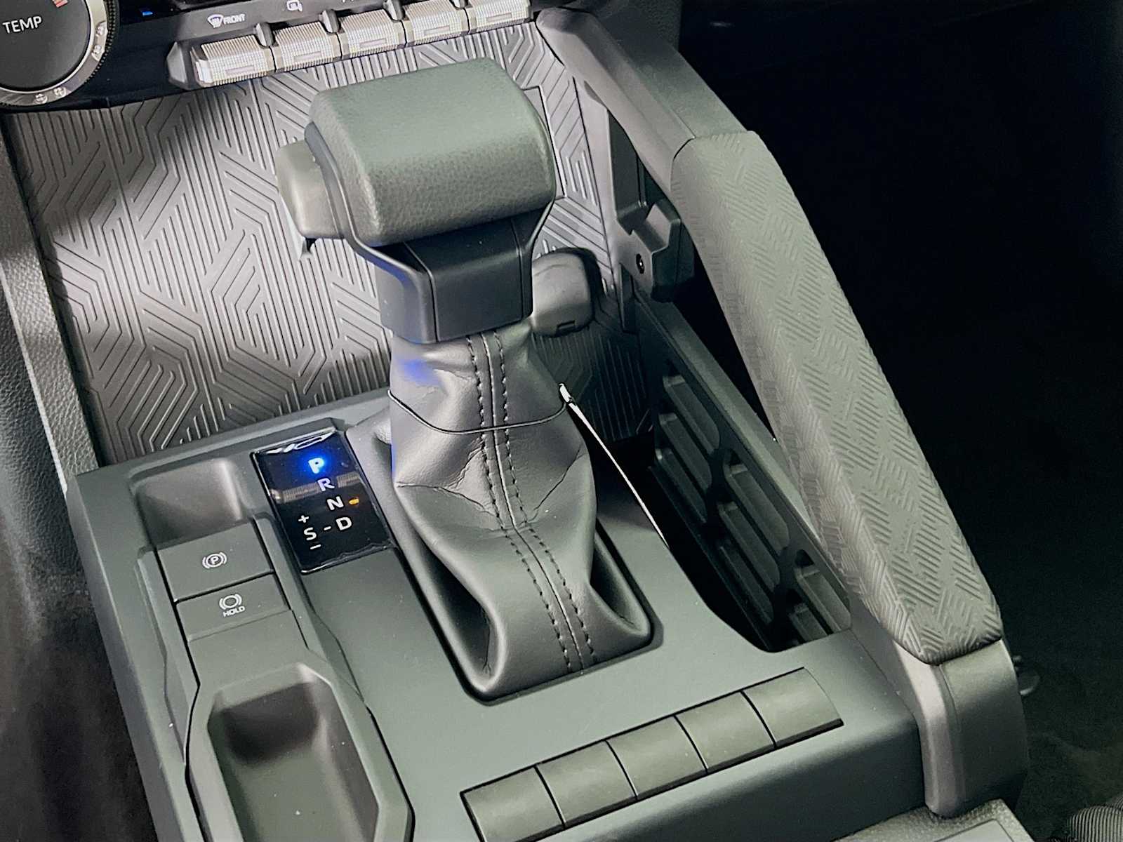 2025 Toyota Tacoma SR - Photo 11