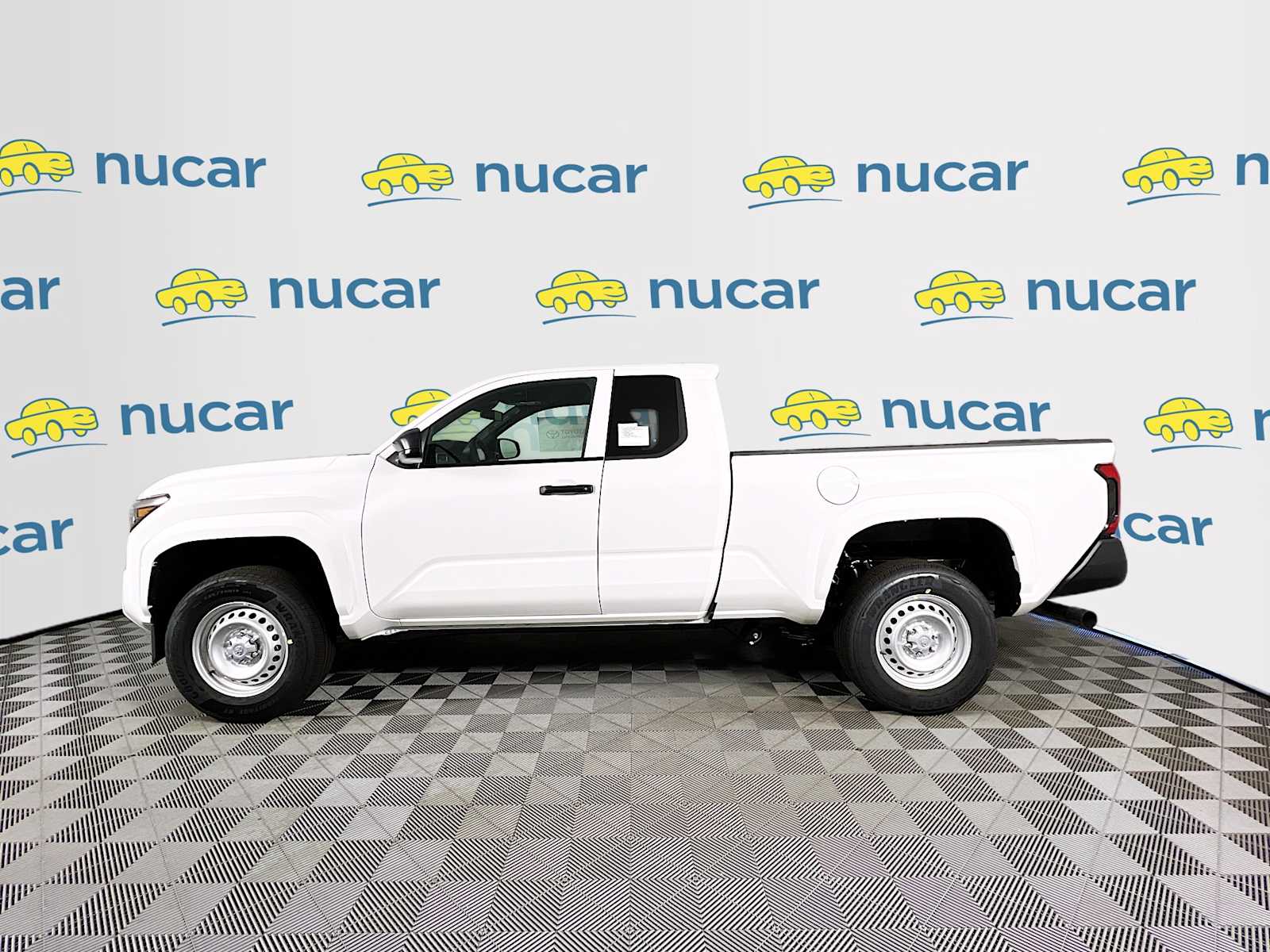 2025 Toyota Tacoma SR - Photo 3