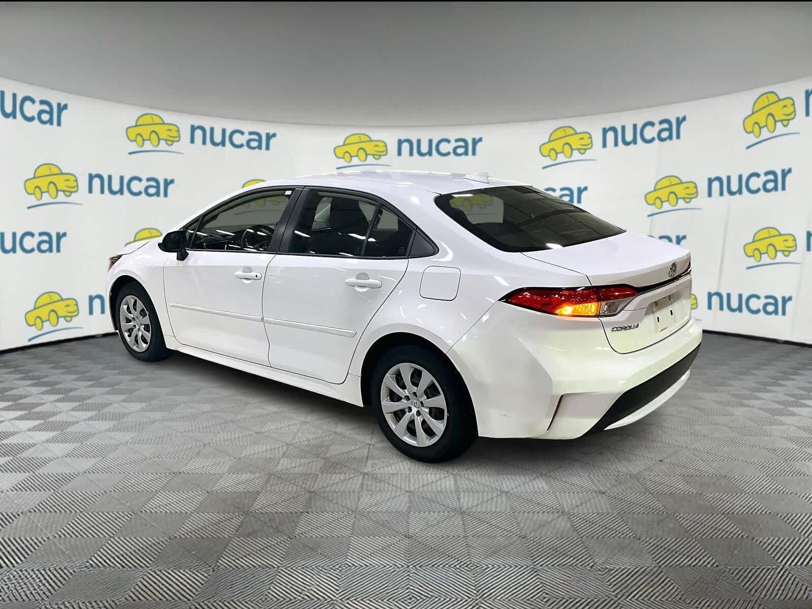 2021 Toyota Corolla LE - Photo 3