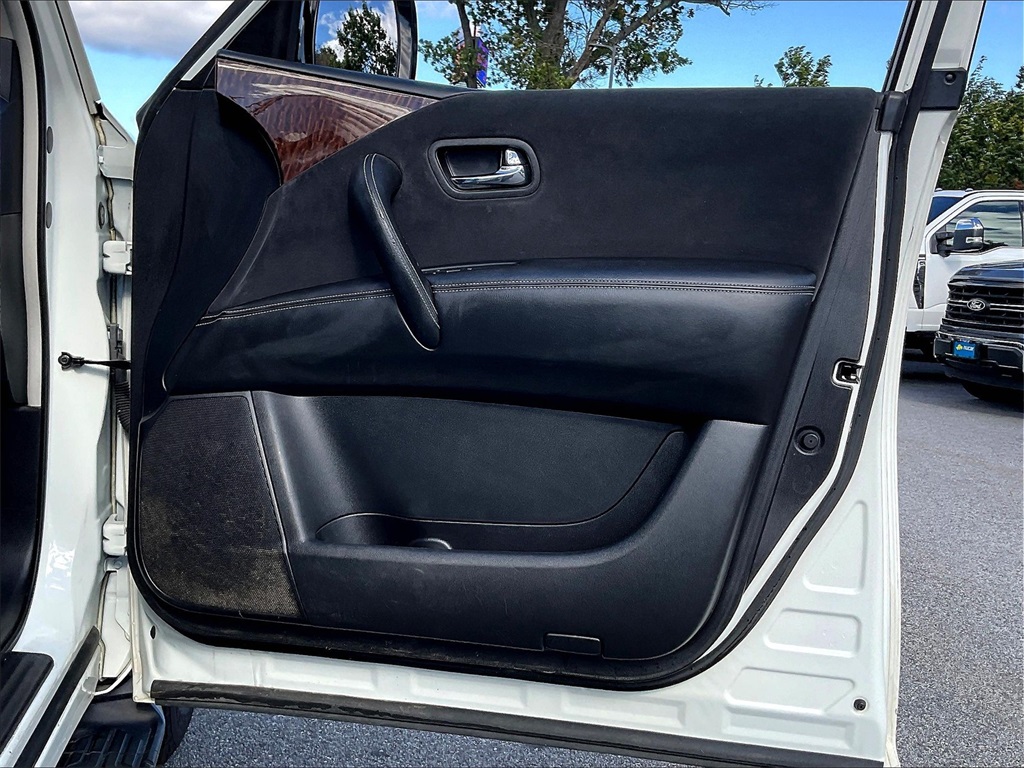2019 Nissan Armada SV - Photo 11