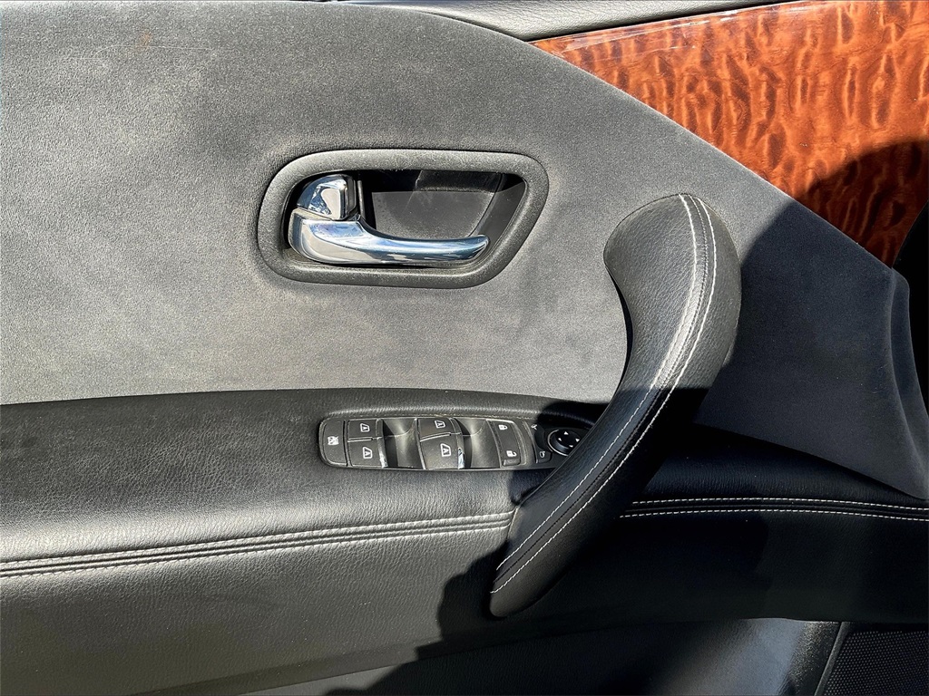 2019 Nissan Armada SV - Photo 38