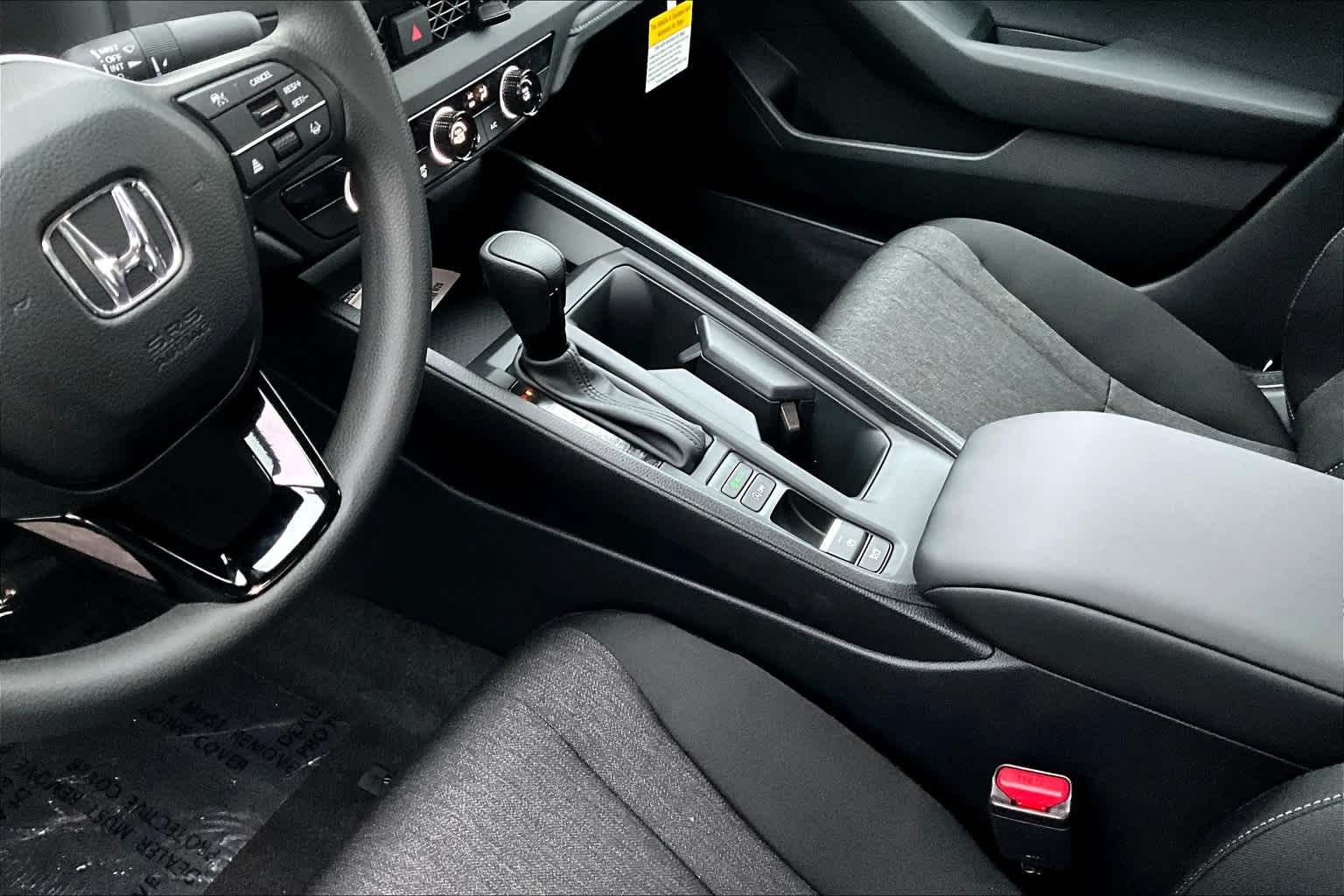 2025 Honda Accord LX - Photo 14
