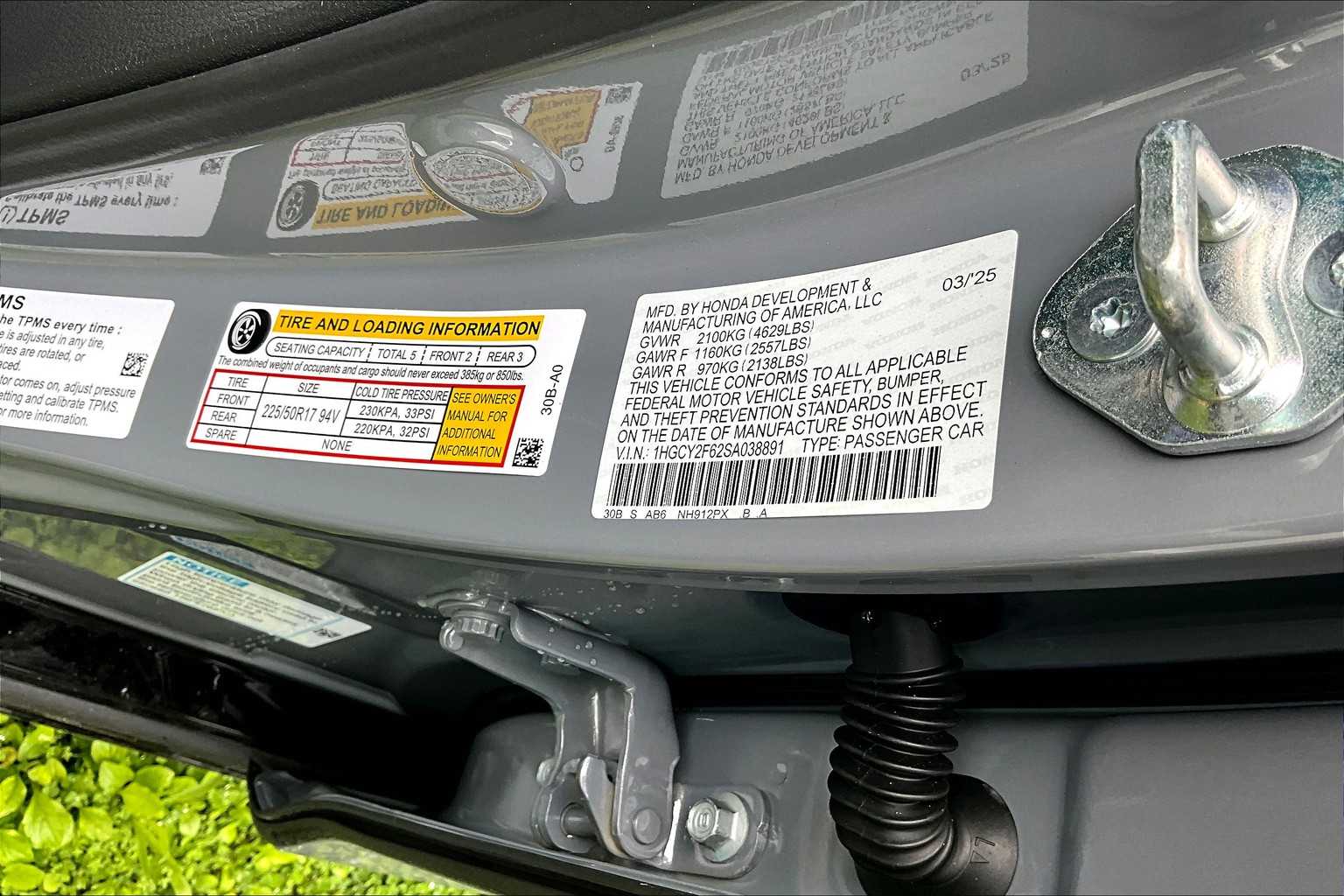 2025 Honda Accord Hybrid EX-L - Photo 18