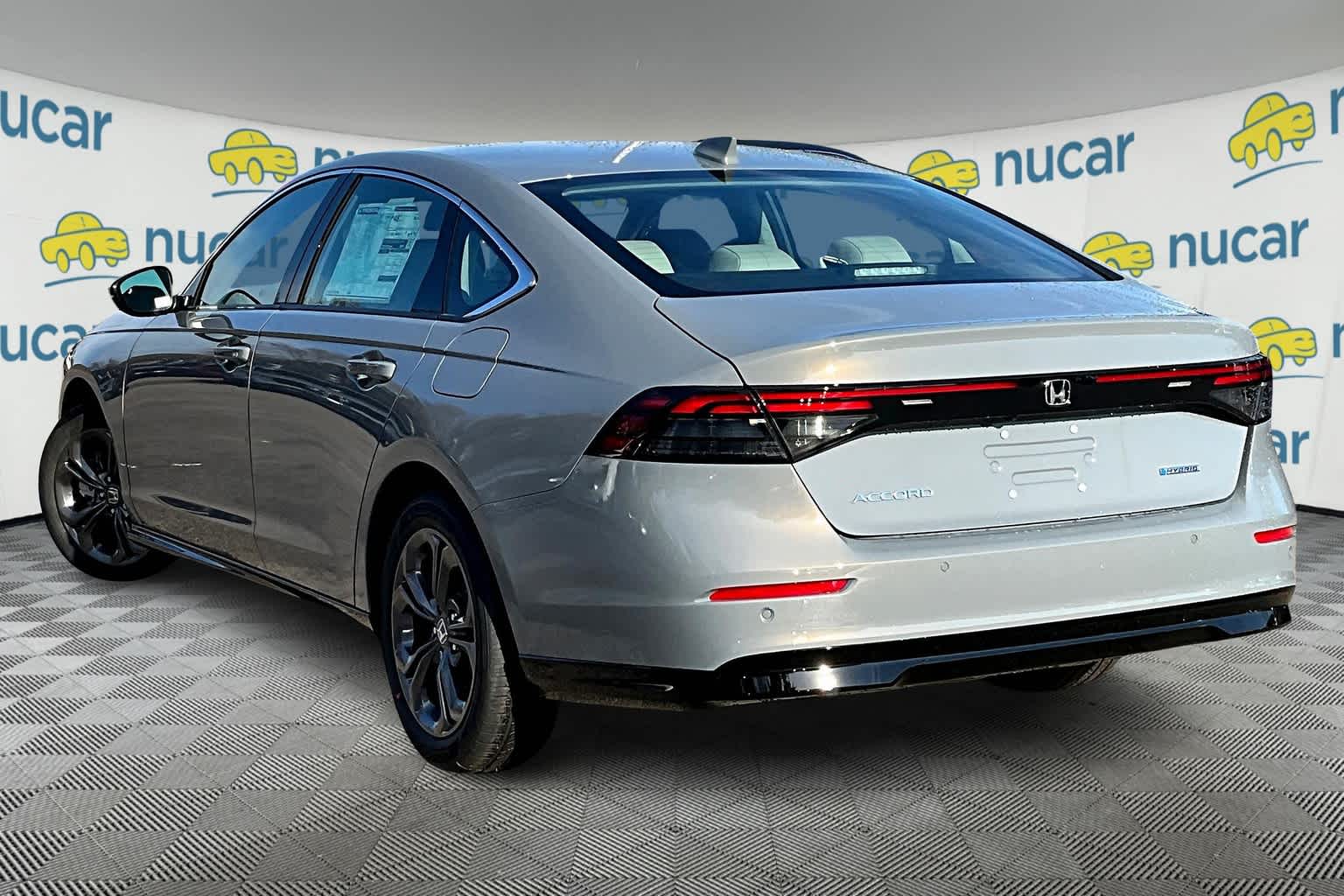 2025 Honda Accord Hybrid EX-L - Photo 5
