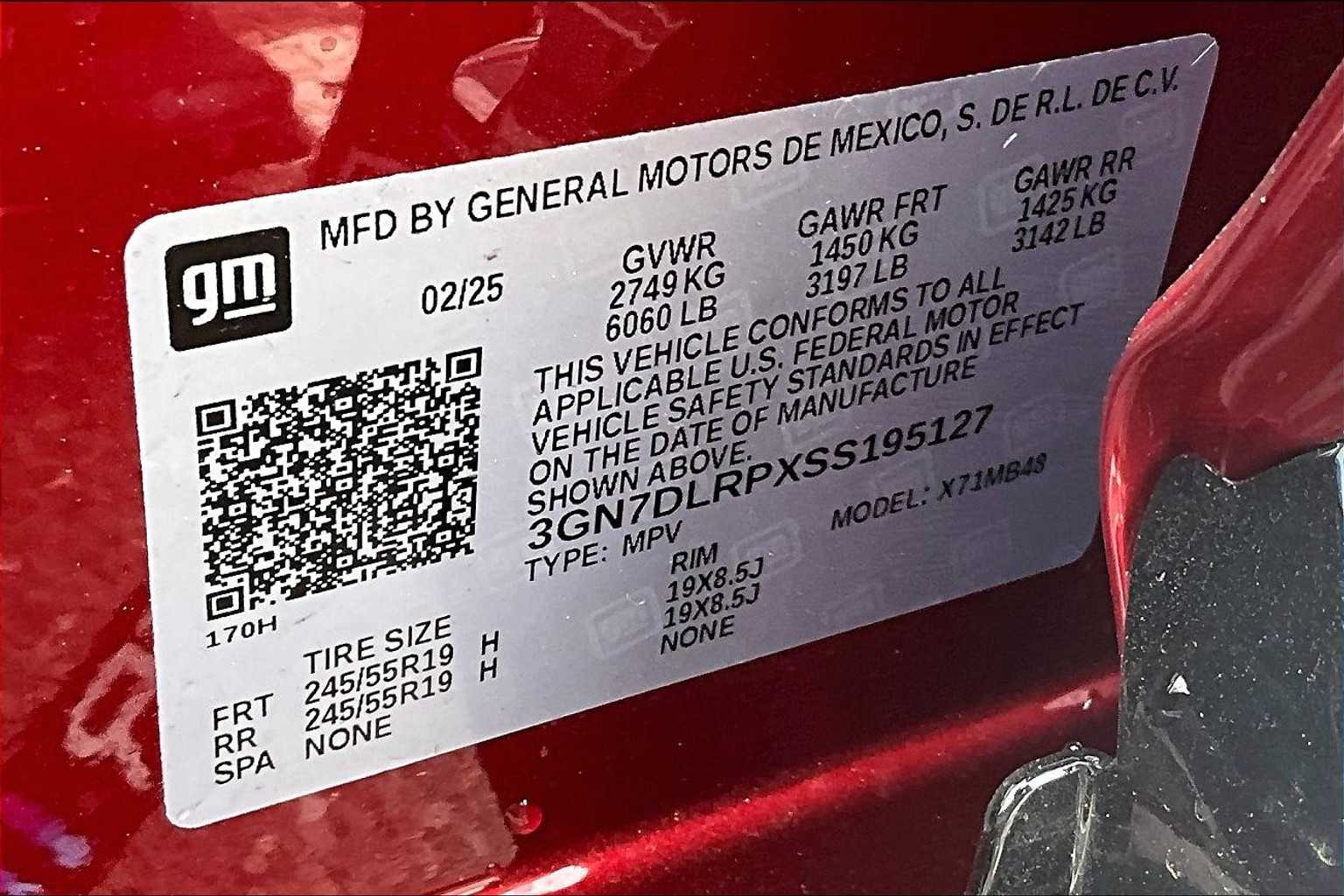 2025 Chevrolet Equinox EV LT - Photo 17